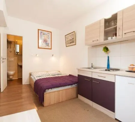 Lejlighed Centar 2 Private With Ensuite And Kitchenette