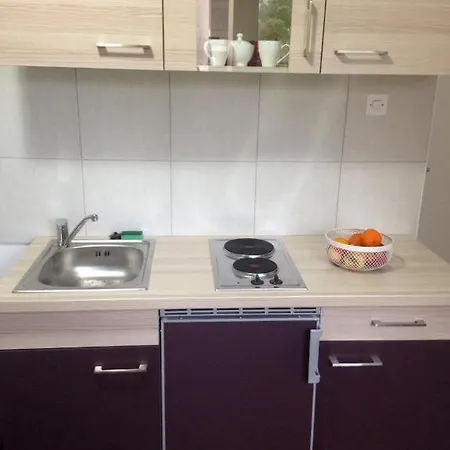 Centar 2 Private With Ensuite And Kitchenette Split
