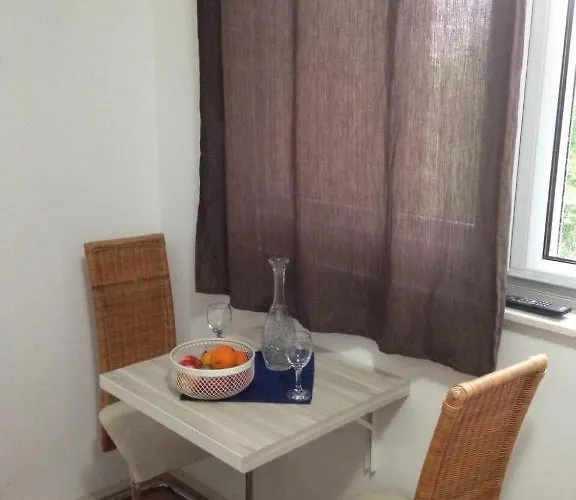 Centar 2 Private With Ensuite And Kitchenette *