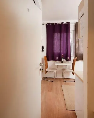 Centar 2 Private With Ensuite And Kitchenette 斯普利特